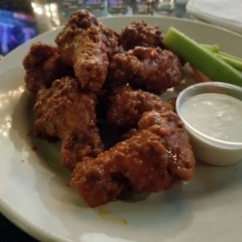 Weather Mark Tavern - Buffalo Chicken Wings (8) - Pubs Near Me - Chicago, Illinois Weather Mark Tavern - Buffalo Chicken Wings (8) - Pubs Near Me - Chicago, Illinois