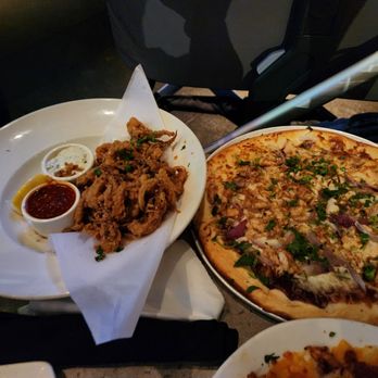 Yard House - Bars Near Me - Pasadena, California