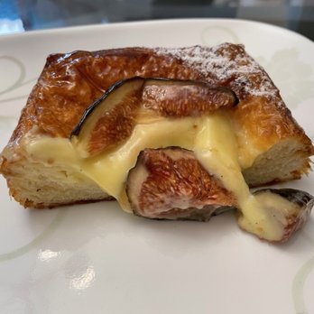 Yuzu No Ki - Fig danish - Patisserie/Cake Shop Near Me - Markham, Ontario Yuzu No Ki - Fig danish - Patisserie/Cake Shop Near Me - Markham, Ontario