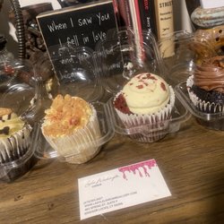 Lady Lele Krumb Galley - From left to right - chocolate cone , strawberry shortcake , red velvet and the BEST and last was Turtle !