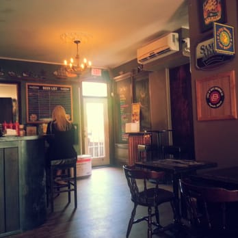 The Ship - decor - Seafood Near Me - Hamilton, Ontario