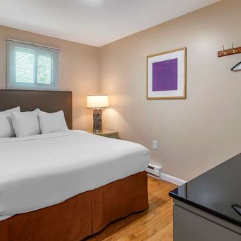 Americas Best Value Inn & Cottages Wells Ogunquit - bedroom Privacy Suite with Kitchenette - Hotels Near Me - Wells, Maine Americas Best Value Inn & Cottages Wells Ogunquit - bedroom Privacy Suite with Kitchenette - Hotels Near Me - Wells, Maine