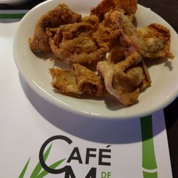 Cafe De Manila - Chicken skin