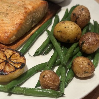 Seasons 52 - New American Near Me - Mclean, Virginia