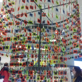 John Lewis & Partners - Photo chip tree - Department Stores Near Me - London, XGL John Lewis & Partners - Photo chip tree - Department Stores Near Me - London, XGL