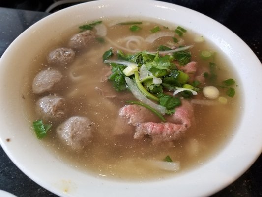Pho Linh by null