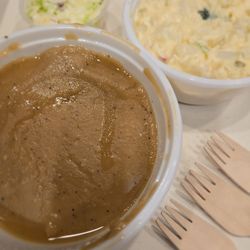 L A Chicken - Gravy & salads