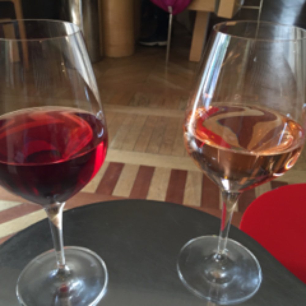 Ecole du Vin - Generous pours - Wineries Near Me - Bordeaux, 33