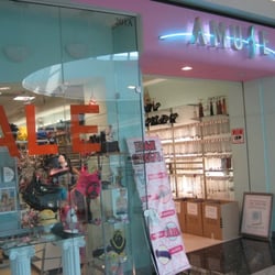 Amuse - Front of the Store