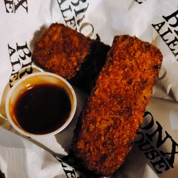 Bronx Alehouse - Fried Mac n cheese - American Near Me - Bronx, New York