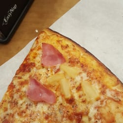 Slab Pizza - On a scale of 1-10, these guys get a 4, maybe. Burned crust, very little cheese, not worth it. #wontbeback