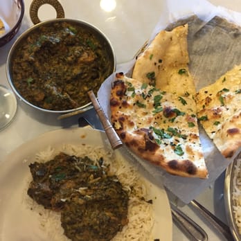 Flavor of India - Lamb saag and garlic naan...mmmmmm! - Indian Near Me - Springfield, Illinois