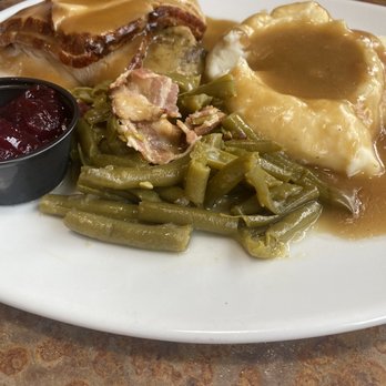 Perkins Restaurant & Bakery - Roast beef and Real Mashed Potatoes & Gravy with Green Beans with Bacon - Bakeries Near Me - Chambersburg, Pennsylvania Perkins Restaurant & Bakery - Roast beef and Real Mashed Potatoes & Gravy with Green Beans with Bacon - Bakeries Near Me - Chambersburg, Pennsylvania