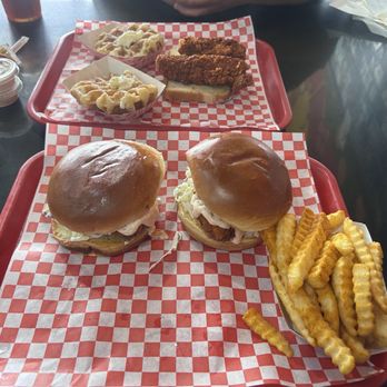 Al's Hot Chicken - Corona - Slider combo! So good - Chicken Shop Near Me - Corona, California