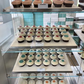 CRAVE Cupcakes - West U - Cupcakes Near Me - Houston, Texas