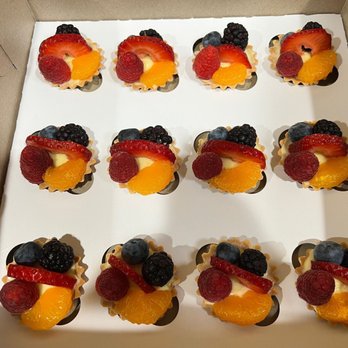 Lil Bites Bakery - Delectable fruit tarts - Caterers Near Me Lil Bites Bakery - Delectable fruit tarts - Caterers Near Me