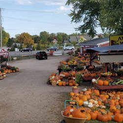 Axdahl's Garden Farm & Greenhouse
