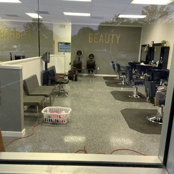 Colonial Barber & Beauty - Barbers Near Me - Williamsburg, Virginia Colonial Barber & Beauty - Barbers Near Me - Williamsburg, Virginia