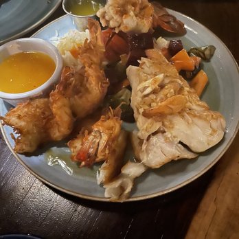 Villa Serena - Seafood combination with lobster tail, coconut shrimp and fish.... DELICIOUS!!!! - Mexican Near Me - Cabo San Lucas, BCS Villa Serena - Seafood combination with lobster tail, coconut shrimp and fish.... DELICIOUS!!!! - Mexican Near Me - Cabo San Lucas, BCS