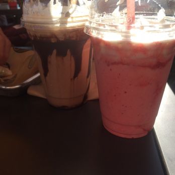 The Stand - American Classics Redefined - Chocolate and strawberry milkshakes - New American Near Me - Irvine, California The Stand - American Classics Redefined - Chocolate and strawberry milkshakes - New American Near Me - Irvine, California