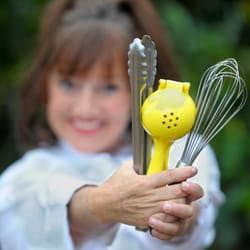 Chef Jana McMahon - Fresh, Local, Delicious Cuisine. Food restrictions handled with ease. Family and group friendly meals and best part, no clean up for you.