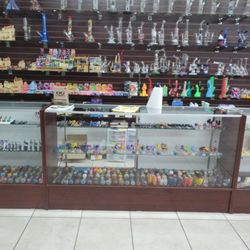 Hemptations Smoke Shop - A hidden gem.