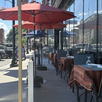 Tuckerbox - Outdoor seating - Coffee & Tea Near Me - White River Junction, Vermont