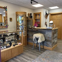 Old Gold - Showroom