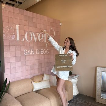 Lovely Bride - Accessories Near Me - San Diego, California