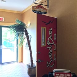 Sandbar Pub - Front entrance~