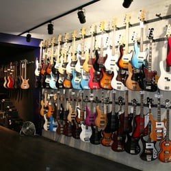 Bass Maniac - Bass Maniac 17 rue de Douai 75009 PARIS