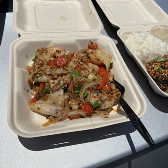 Thai Mee Up - Drunken noodles shrimp spice level 8 - Food Trucks Near Me - Kahului, Hawaii Thai Mee Up - Drunken noodles shrimp spice level 8 - Food Trucks Near Me - Kahului, Hawaii