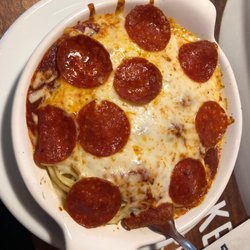 Fazoli's - Pizza baked spaghetti