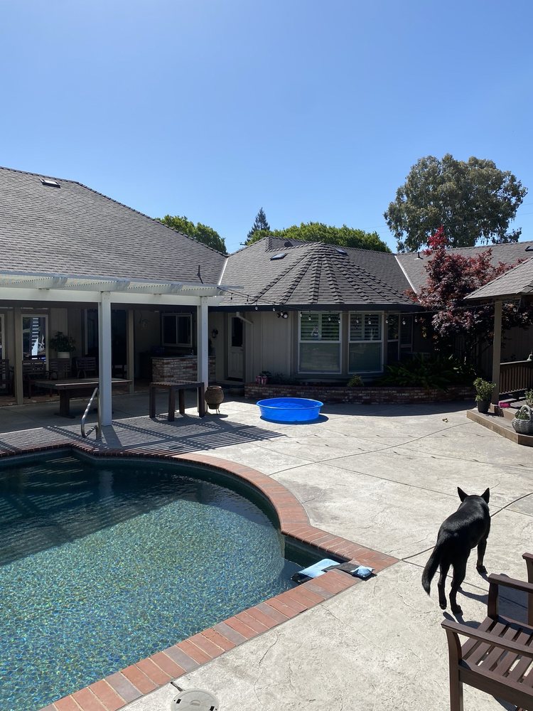 Slide of Ruiz Roofing Service