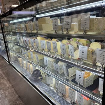 Sparrow Wine Bar - Cheese selection - Wine Bars Near Me - Farragut, Tennessee Sparrow Wine Bar - Cheese selection - Wine Bars Near Me - Farragut, Tennessee