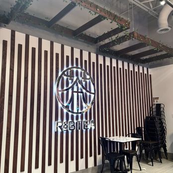R&B Tea - Arlington - Inside - Bubble Tea Near Me - Arlington, Texas