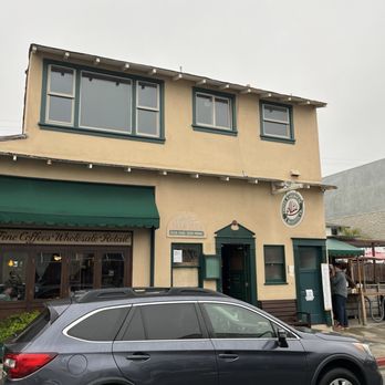 Alta Coffee - Outside - Coffee & Tea Near Me - Newport Beach, California