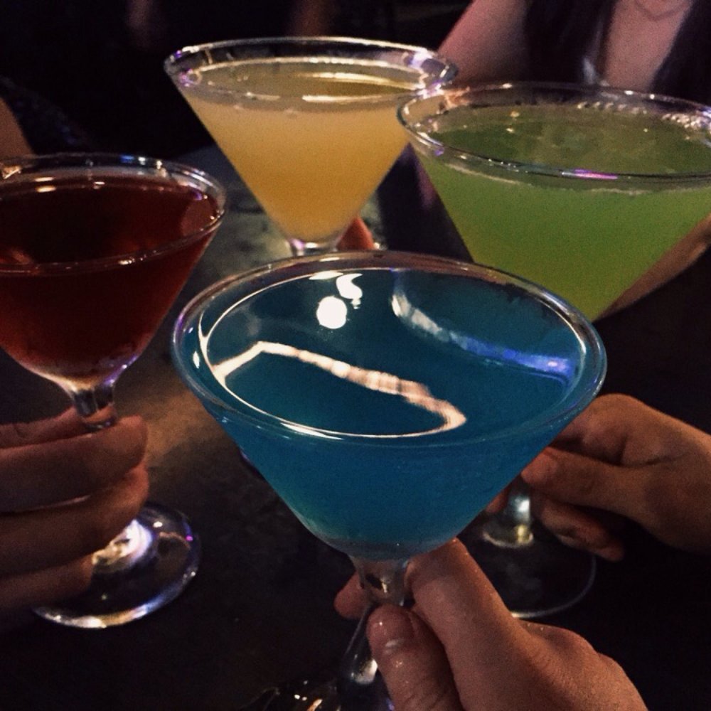 Billy's - A Cappelli Martini Bar - Bars Near Me - Mentor, Ohio Billy's - A Cappelli Martini Bar - Bars Near Me - Mentor, Ohio