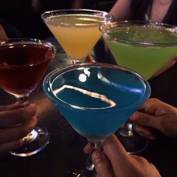 Billy's - A Cappelli Martini Bar - Bars Near Me - Mentor, Ohio Billy's - A Cappelli Martini Bar - Bars Near Me - Mentor, Ohio