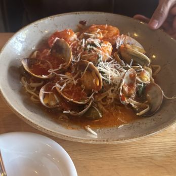 Zinfandel Grille - Shrimp & Clam Linguini - New American Near Me - Sacramento, California Zinfandel Grille - Shrimp & Clam Linguini - New American Near Me - Sacramento, California
