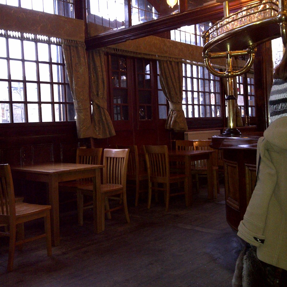 The Effra Hall Tavern - Pubs Near Me - London, XGL The Effra Hall Tavern - Pubs Near Me - London, XGL