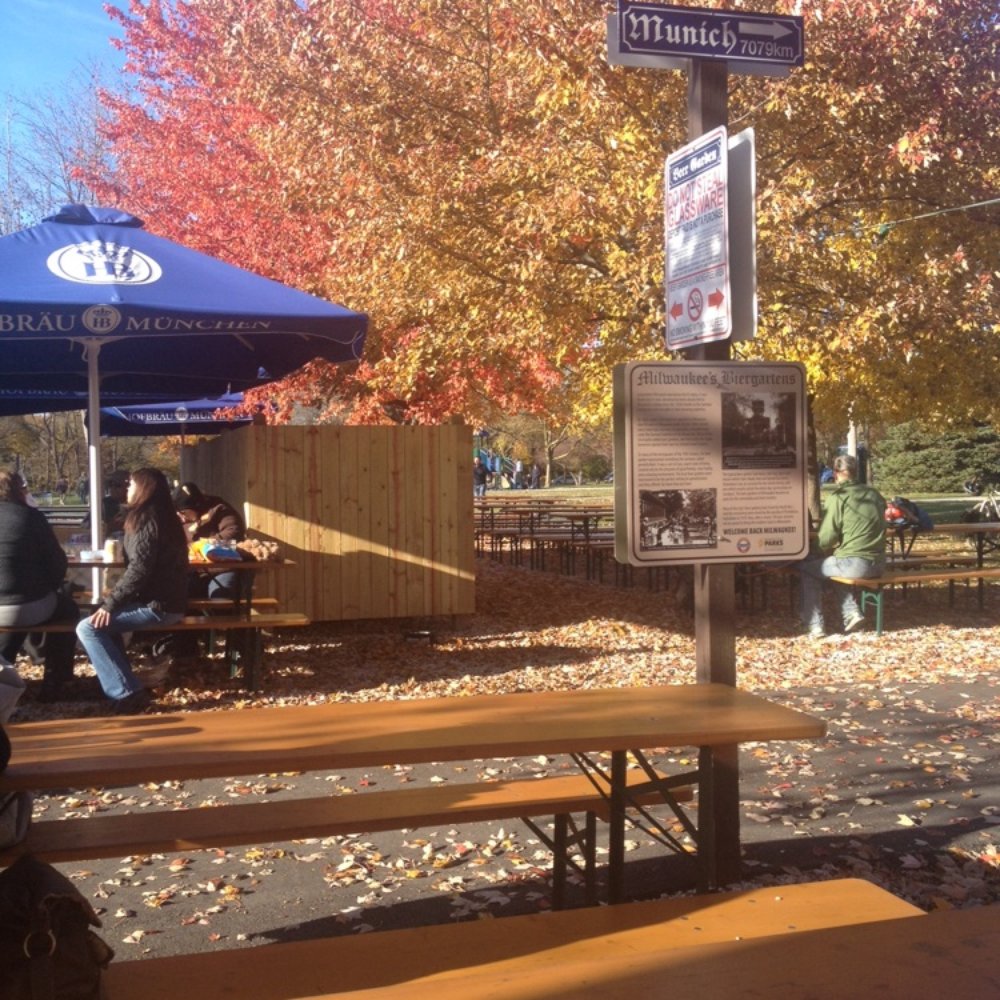 Estabrook Beer Garden - Last fall day of the season - Beer Gardens Near Me - Milwaukee, Wisconsin Estabrook Beer Garden - Last fall day of the season - Beer Gardens Near Me - Milwaukee, Wisconsin