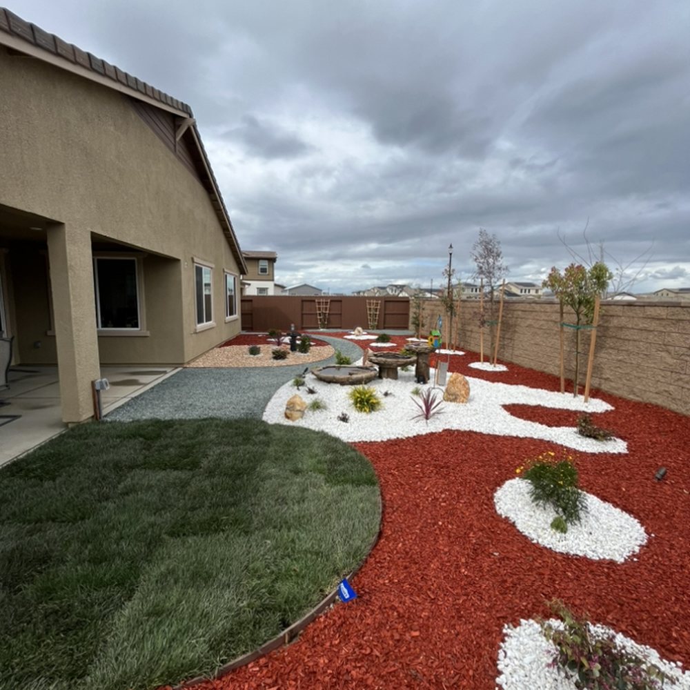 Home - 2 - Lincoln Landscaping Company | Full Service Landscape Company, image size:1000x1000