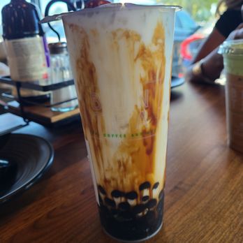 Bun Mee - Bun Tea - Brown Sugar Fresh Milk Non-Caffeinated Tea - Vietnamese Near Me - Shakopee, Minnesota