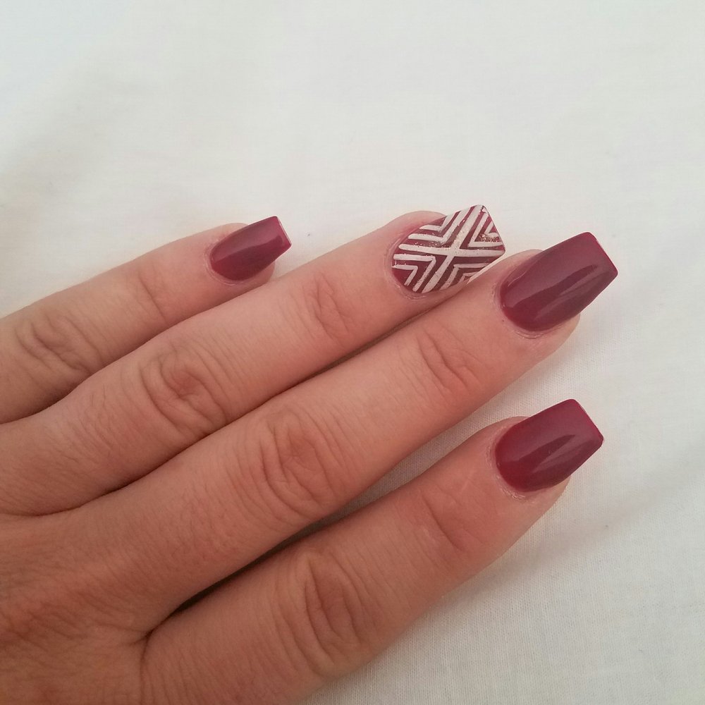 Ivy's Nails & Spa - Nails by Gary 5 days old already and still looking amazing - Nail Salons Near Me - Temecula, California