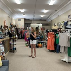 Blends N Trends - Interior