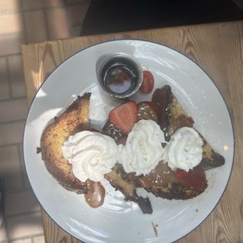 Kramers All Day Restaurant - Cinnamon French toast - New American Near Me - Washington, DC, District of Columbia Kramers All Day Restaurant - Cinnamon French toast - New American Near Me - Washington, DC, District of Columbia