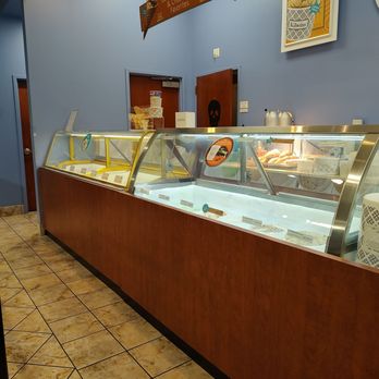 Kilwins Ice Cream - Chocolate - Fudge - Ice cream counter - Chocolatiers & Shops Near Me - Cary, North Carolina