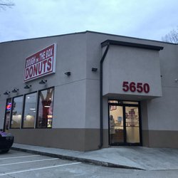 Dough In The Box - Front entrance