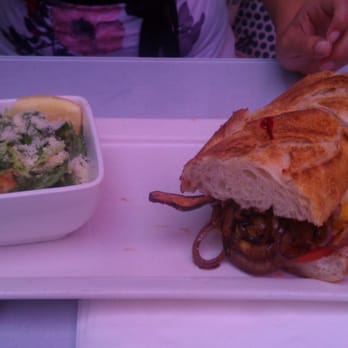 26 Beach Restaurant - triple cheese patty melt - New American Near Me - Venice, California 26 Beach Restaurant - triple cheese patty melt - New American Near Me - Venice, California